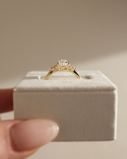 2.0 CT Pear Cluster Moissanite Engagement Ring