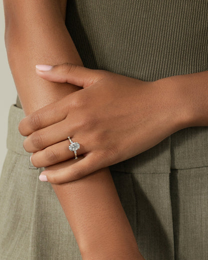 2.0 CT Oval Dainty Moissanite Engagement Ring