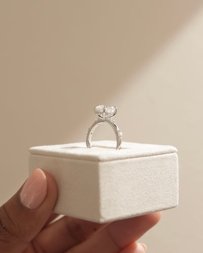 2.0 CT Oval Dainty Moissanite Engagement Ring