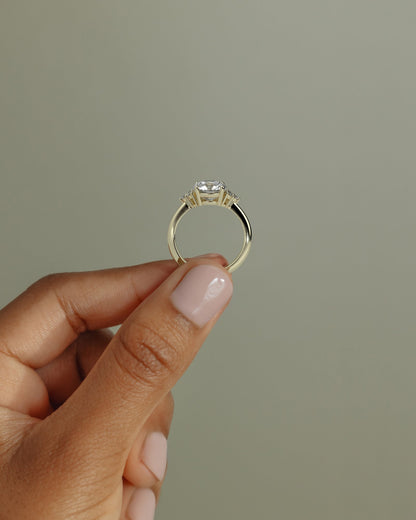 2.0 CT Round Cut Cluster Moissanite Diamond Engagement Ring