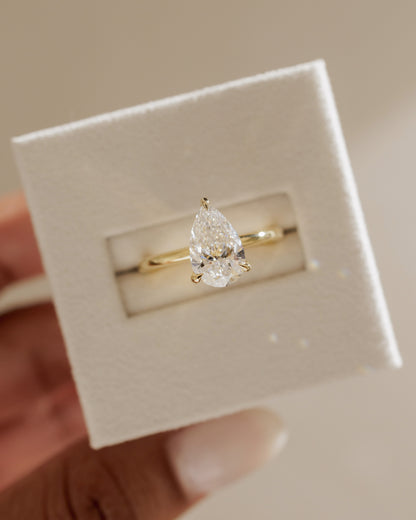 2.0 CT Pear Solitaire Moissanite Diamond Engagement Ring