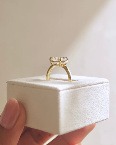 2.0 CT Oval Bezel & Solitaire Moissanite Engagement Ring