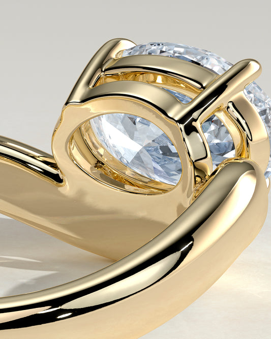 2.0 CT Oval Curved & Solitaire Moissanite Engagement Ring