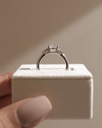 2.0 CT Round Cut Cluster Moissanite Diamond Engagement Ring