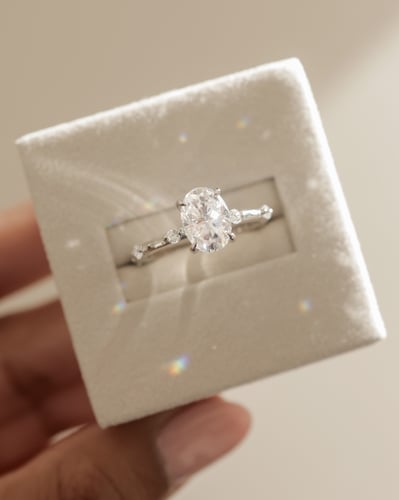 2.0 CT Oval Dainty Moissanite Engagement Ring