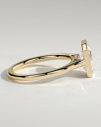 2.0 CT Emerald Cathedral & Bezel Moissanite Engagement Ring