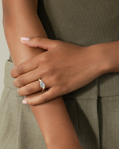 2.0 CT Pear Curved & Solitaire Moissanite Engagement Ring