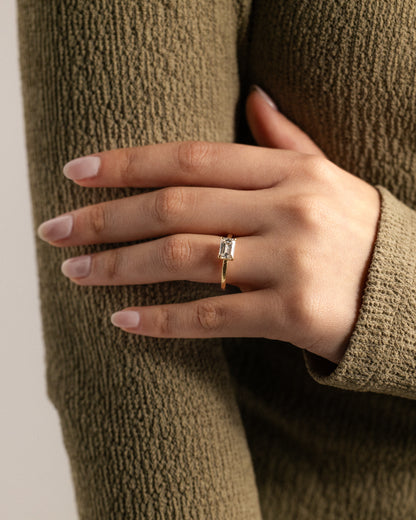 2.0 CT Emerald East West Solitaire Moissanite Engagement Ring