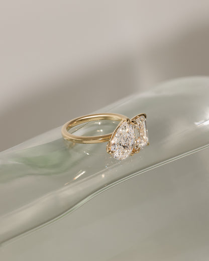 3.3 CT Emerald & Pear Cut Toi Et Moi Moissanite Engagement Ring