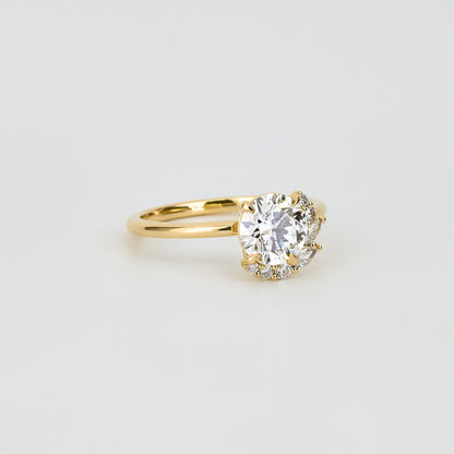 1.24 CT Round Shaped Cluster Moissanite Engagement Ring