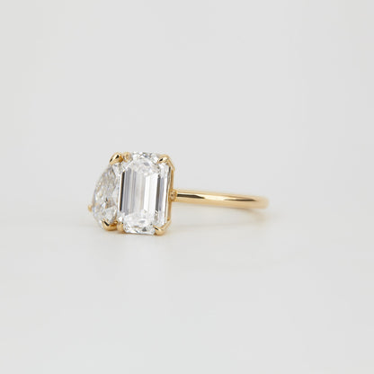 3.34 TCW Emerald & Pear Shaped Toi Et Moi Moissanite Engagement Ring