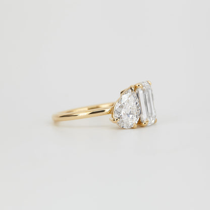 3.34 TCW Emerald & Pear Shaped Toi Et Moi Moissanite Engagement Ring