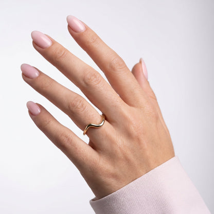 0.13 TCW Round Twisted Moissanite Wedding Band