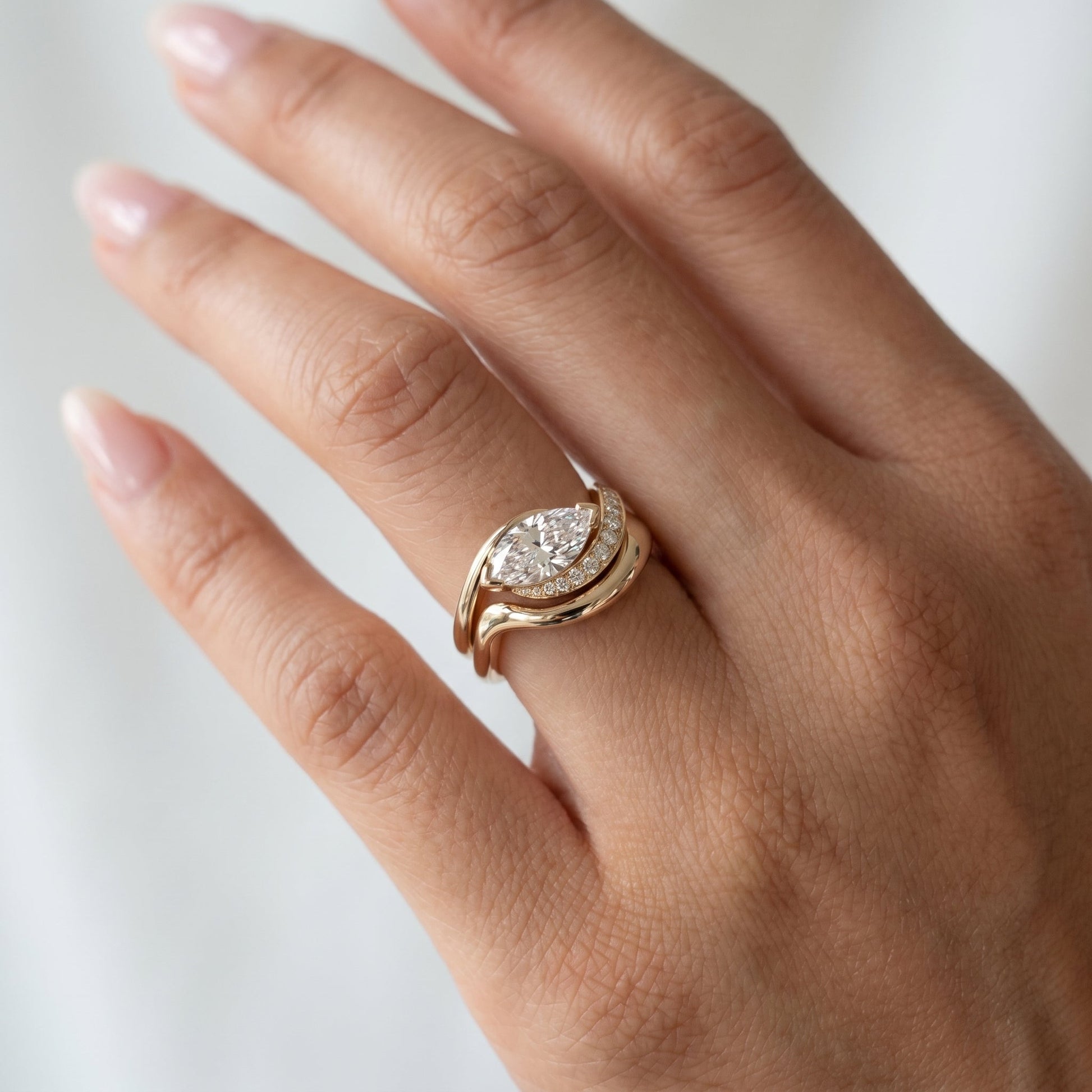 Oval Solitaire Engagement Ring – 2 CT Moissanite Diamond