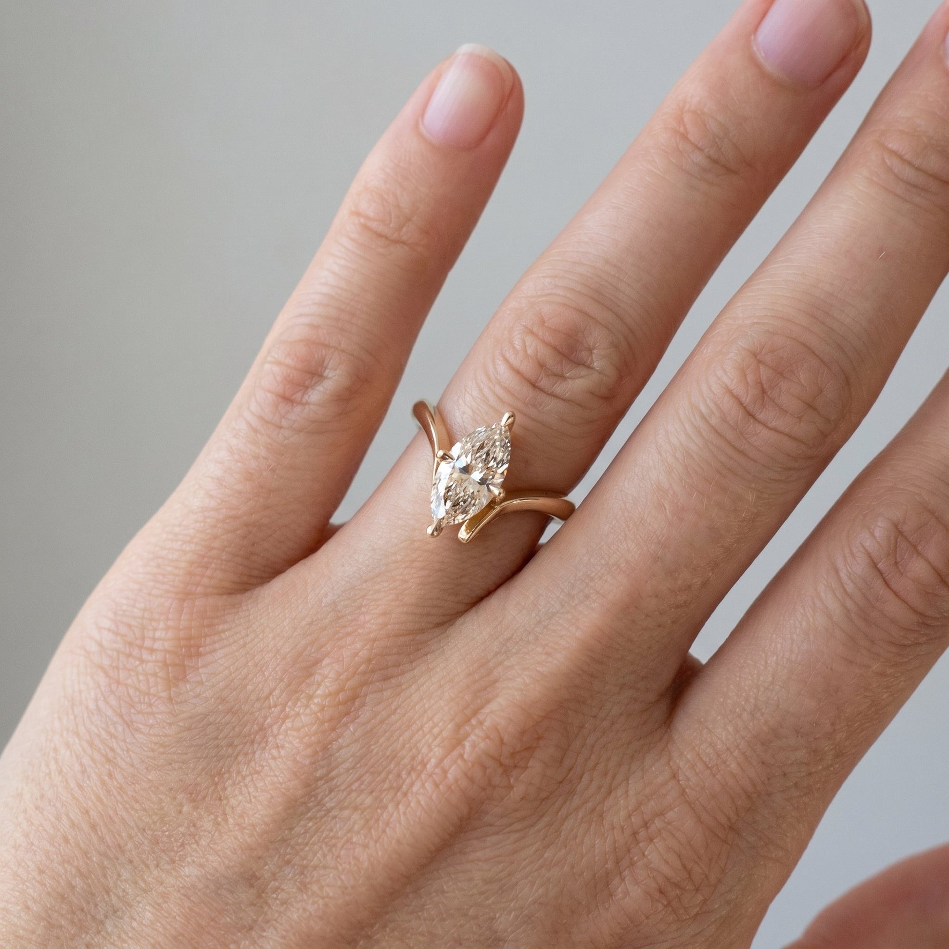 Oval Solitaire Engagement Ring – 2 CT Moissanite Diamond