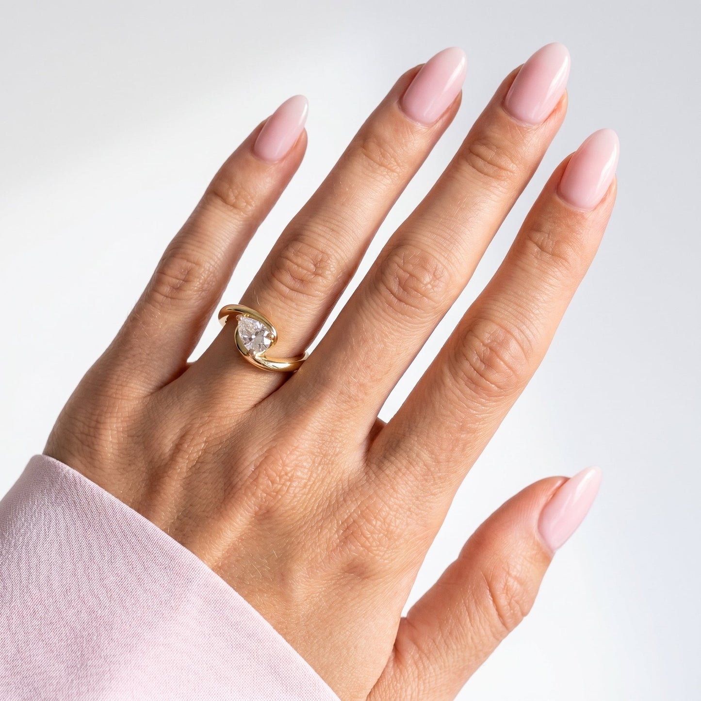 Oval Solitaire Engagement Ring – 2 CT Moissanite Diamond
