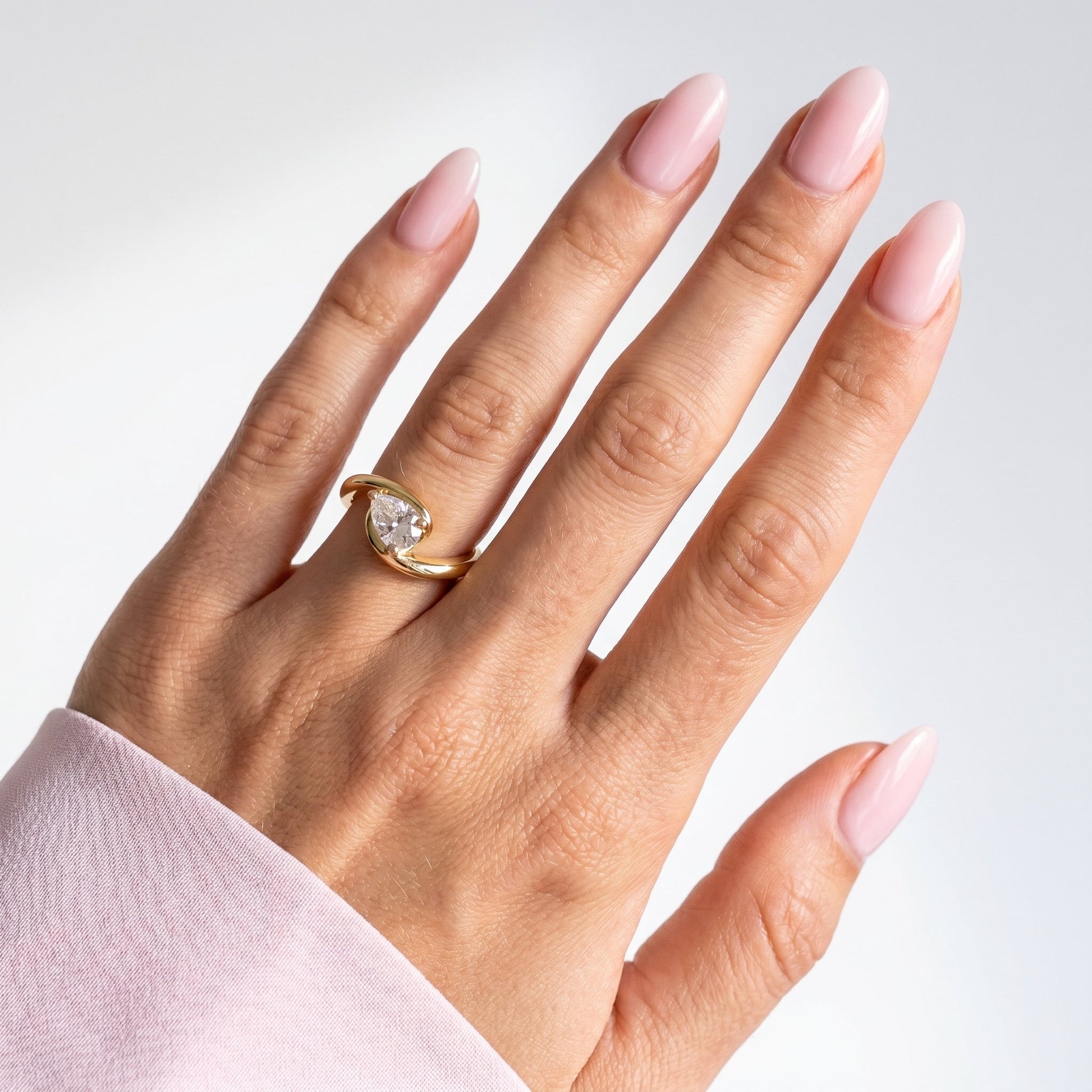 Oval Solitaire Engagement Ring – 2 CT Moissanite Diamond