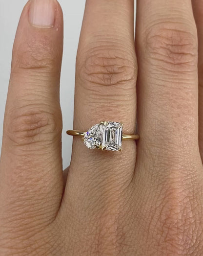 1.47 TCW Emerald & Pear Shaped Toi Et Moi Moissanite Engagement Ring