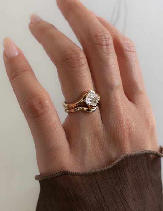 1.5 CT Asscher Moissanite Curved Shank Engagement Ring WIth Plain Stacking Band