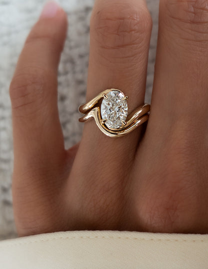 2.5 CT Oval Moissanite Engagement Ring with Plain Stacking Wedding Band