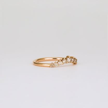 0.30 TCW Round Shaped Curved Moissanite Wedding Band