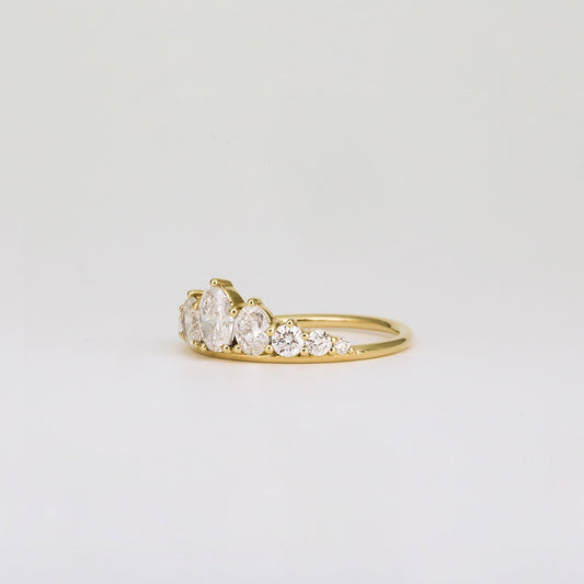 0.95 TCW Oval & Round Shaped Multi Stone Moissanite Wedding Band
