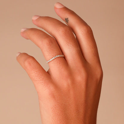 0.33 TCW Round Shaped Curved Moissanite Wedding Band