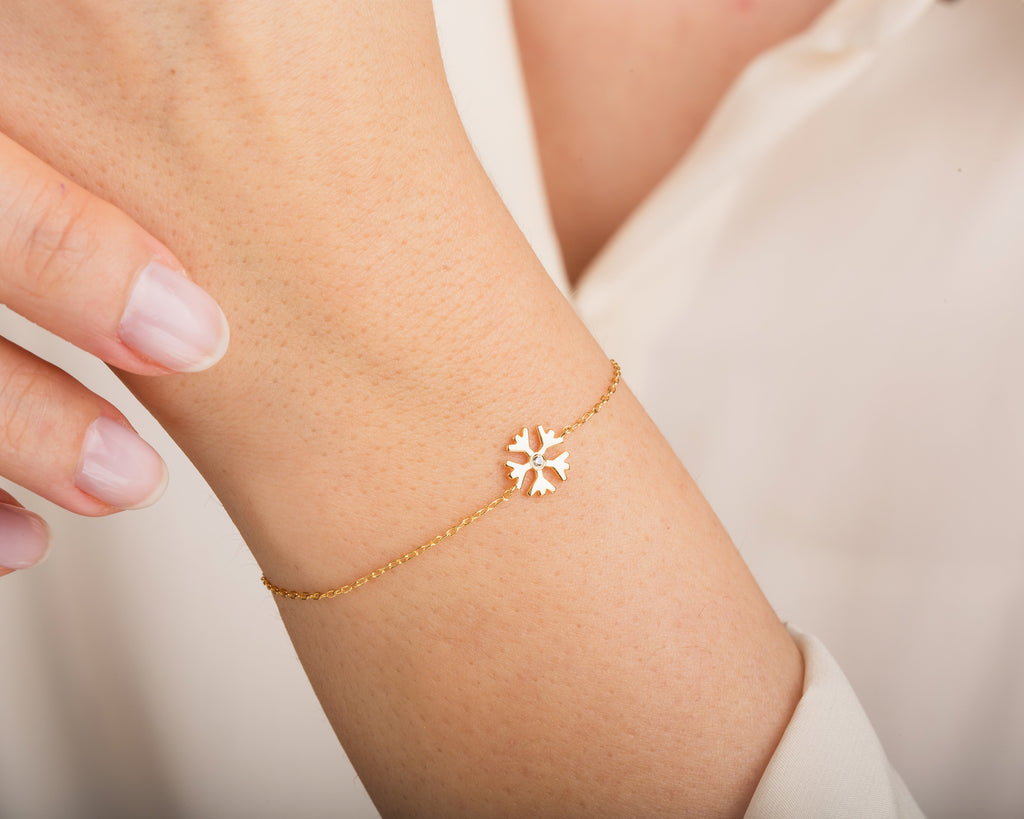 0.01 TCW Flower Charm Moissanite Bracelet
