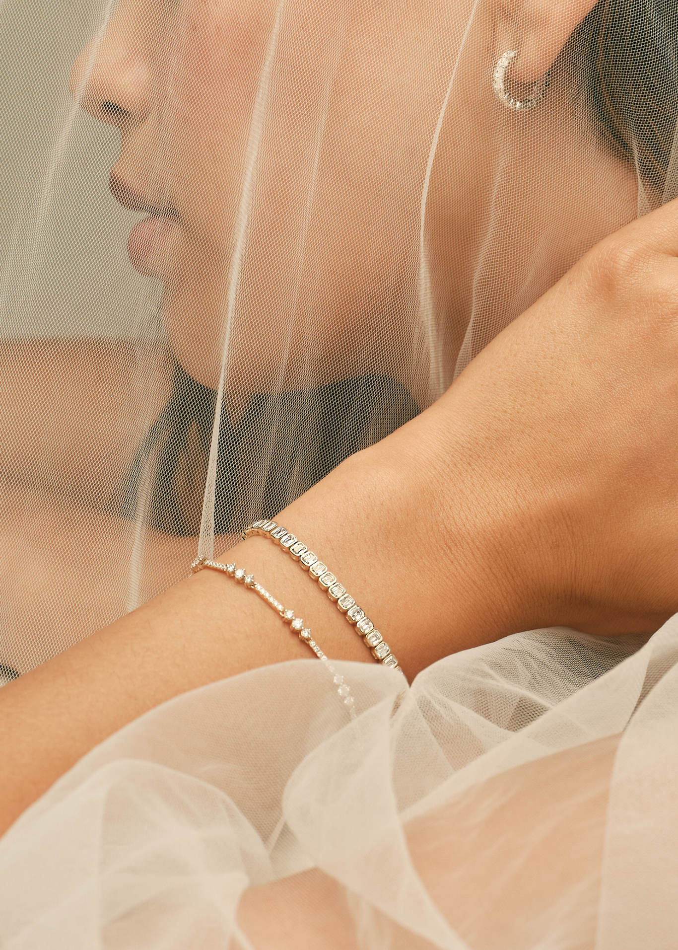 6 TCW Emerald Stones Moissanite Diamond Tennis Bracelet