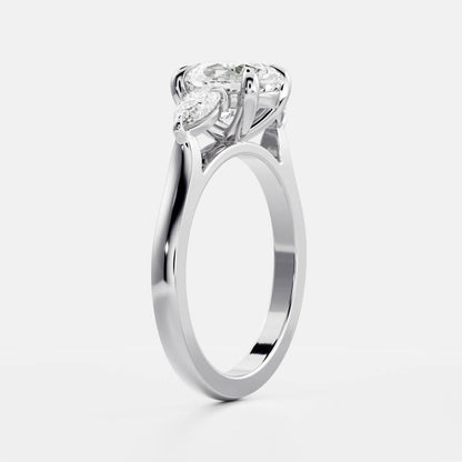 Stunning 1.5-2.5 CT Oval Moissanite Engagement Ring with Three Stone Design