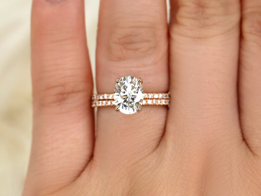 2 CT Oval Cut Pave Moissanite Bridal Ring Set