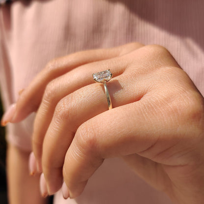 Emerald Diamond Ring In Solitaire Style