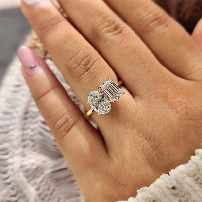 Emerald And Oval Cut Toi Et Moi Diamond Ring