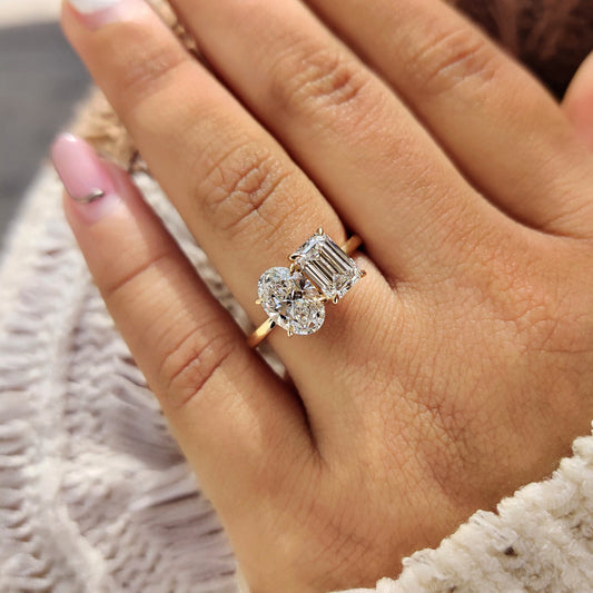 Emerald And Oval Cut Toi Et Moi Diamond Ring