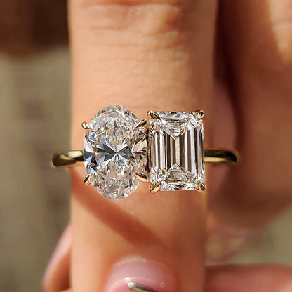 Emerald And Oval Cut Toi Et Moi Diamond Ring