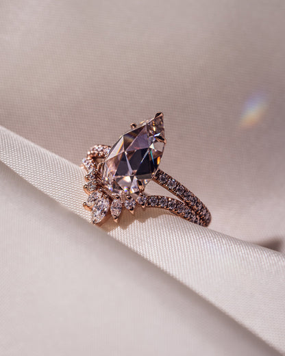 3.09 CT Pear Cut Moissanite Solitaire Bridal Ring Set