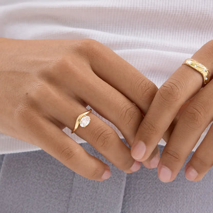 Timeless 0.8 CT Oval Cut Swirl Solitaire Setting Moissanite Diamond Engagement Ring