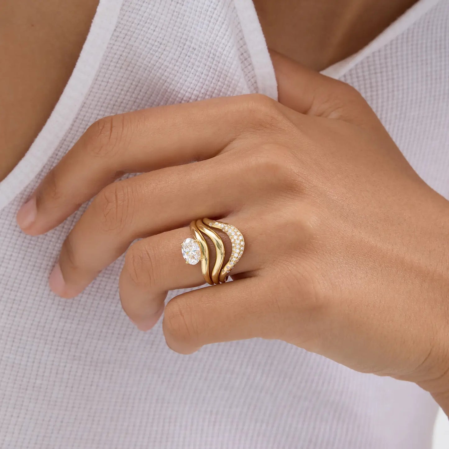 Timeless 0.8 CT Oval Cut Swirl Solitaire Setting Moissanite Diamond Engagement Ring