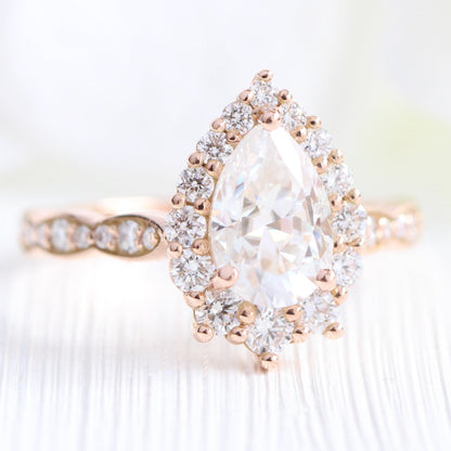 1.5 CT Pear Cut Curved Pave Moissanite Bridal Ring Set