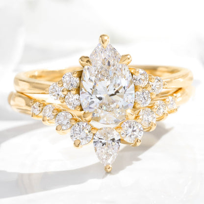 1.2 CT Pear Cut Cluster Moissanite Bridal Ring Set