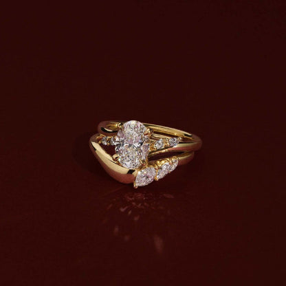 Stunning 1.0-2.0 CT Oval Moissanite Engagement Ring with Cluster Design