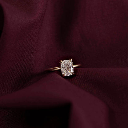 Stunning 1.5-2.5 CT Elongated Cushion Moissanite Engagement Ring with Solitaire Design
