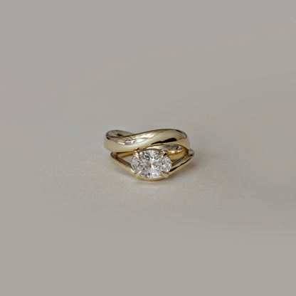 Stunning Contour Ceremonial Wedding Bands