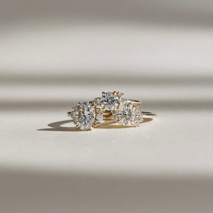 Stunning 1.0-2.0 CT Oval Moissanite Engagement Ring with Cluster Design