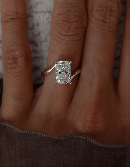 2.5 CT Elonagted Cushion Cut Minimal Pave Stacking Moissanite Bridal Ring Set