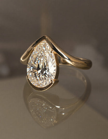 2.5 CT Pear Cut Solitaire Rapture Moissanite Engagement Ring