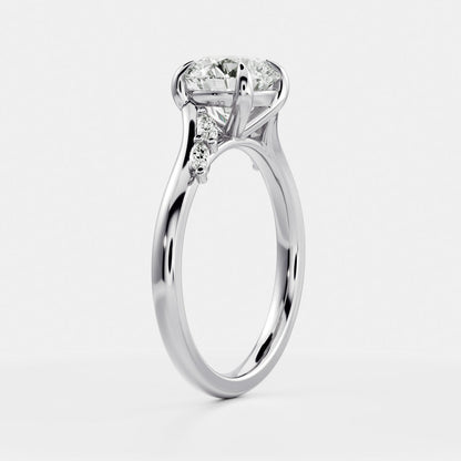 Stunning 1.0-3.0 CT Round Moissanite Engagement Ring with Cluster Design