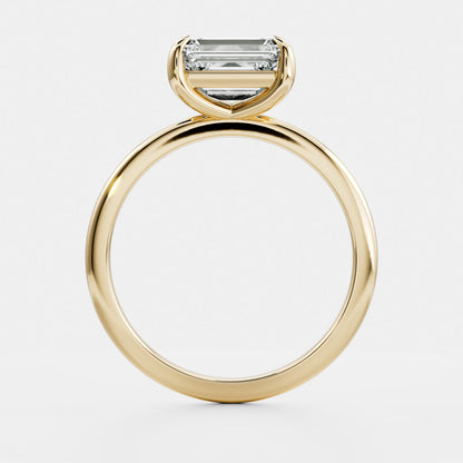 Stunning 2.0-3.0 CT East West Emerald Moissanite Engagement Ring with Solitaire Design