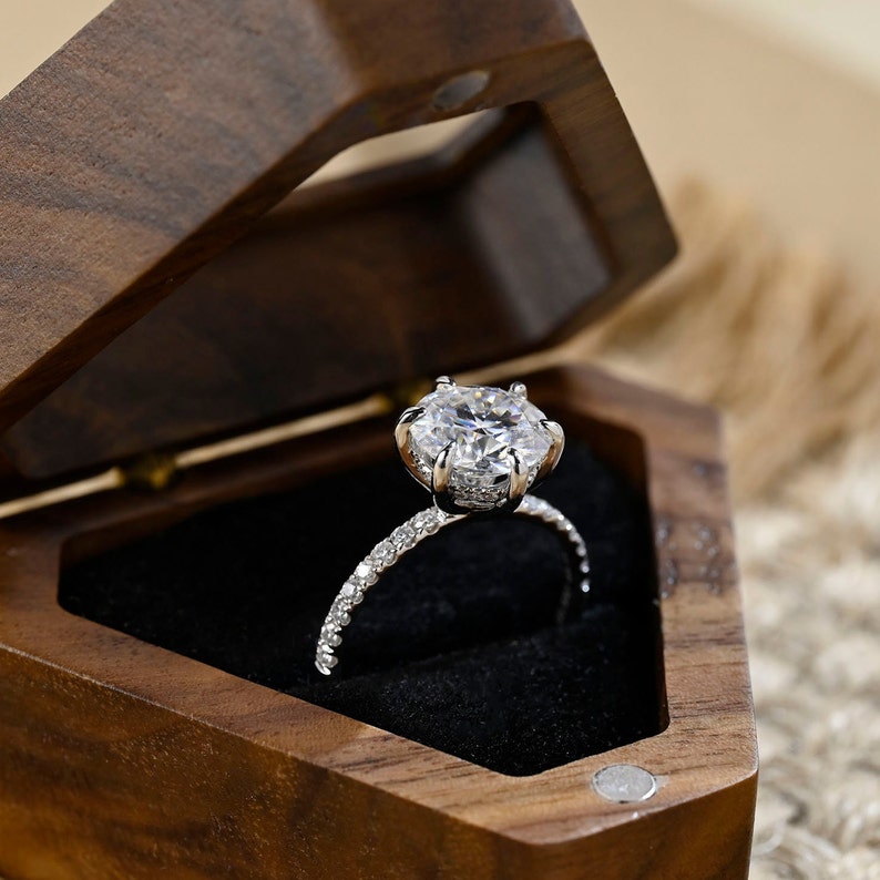 Stunning 3.0 CT Round Moissanite Engagement Ring with Hidden Halo & Pave Design