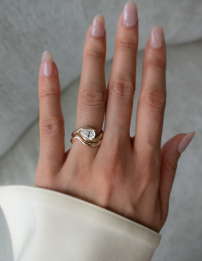 1 CT Pear Cut Solitaire Moissanite Ring With Wrap Classic Plain Band